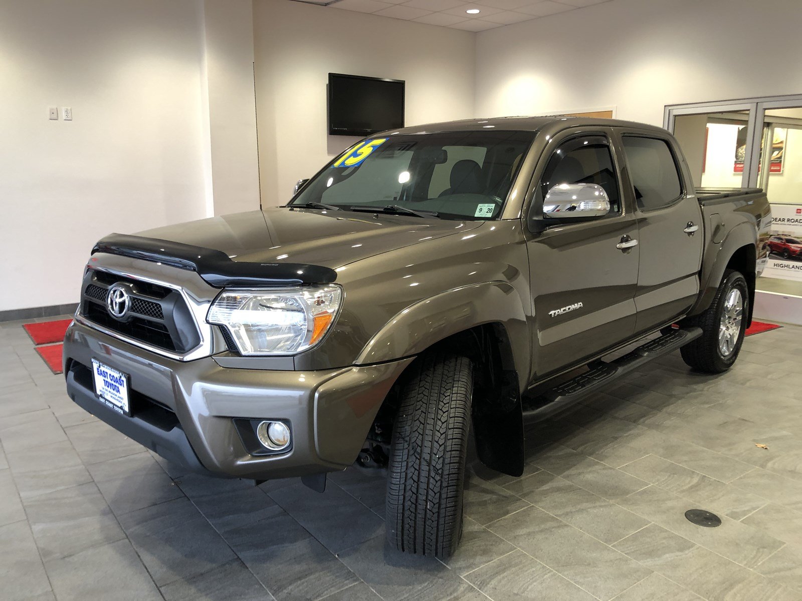 Pre-Owned 2015 Toyota Tacoma SR5 V6 4WD DBL CAB Double Cab in Wood ...