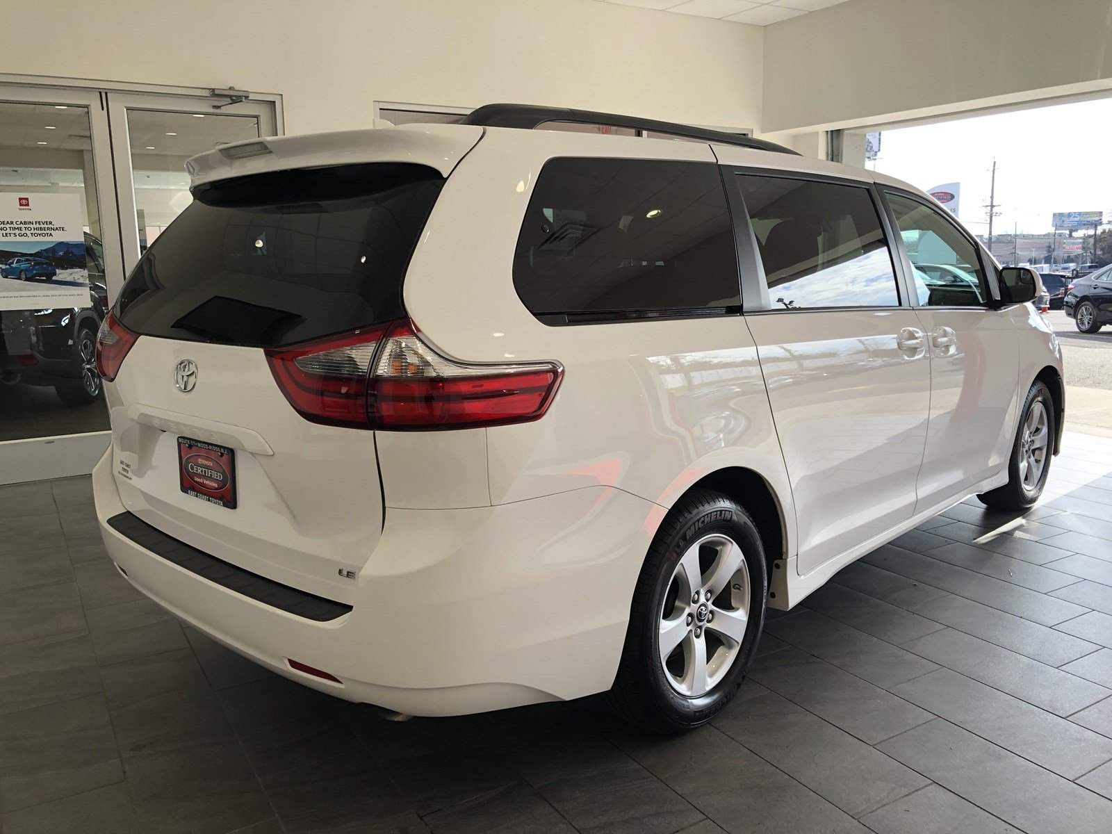 Certified Pre-Owned 2020 Toyota Sienna LE V6 FWD 8 PASSENGER Mini-van ...