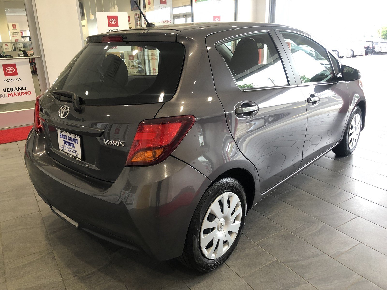 Toyota yaris l